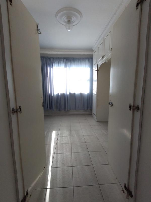 To Let 3 Bedroom Property for Rent in Lansdowne Western Cape